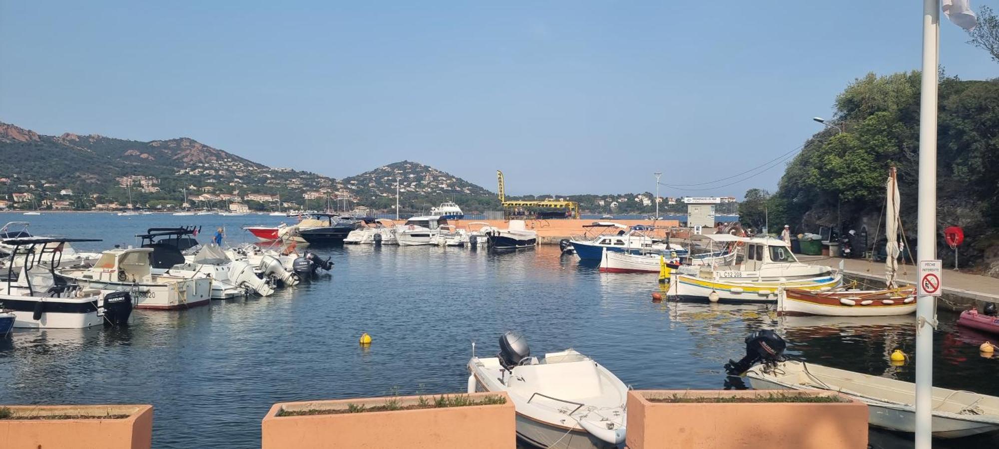 Agay Cap Esterel Le Hameau F2 Clim Plein Sud Dernier Etage Magnifique Vue Mer Saint-Raphaël Exteriör bild