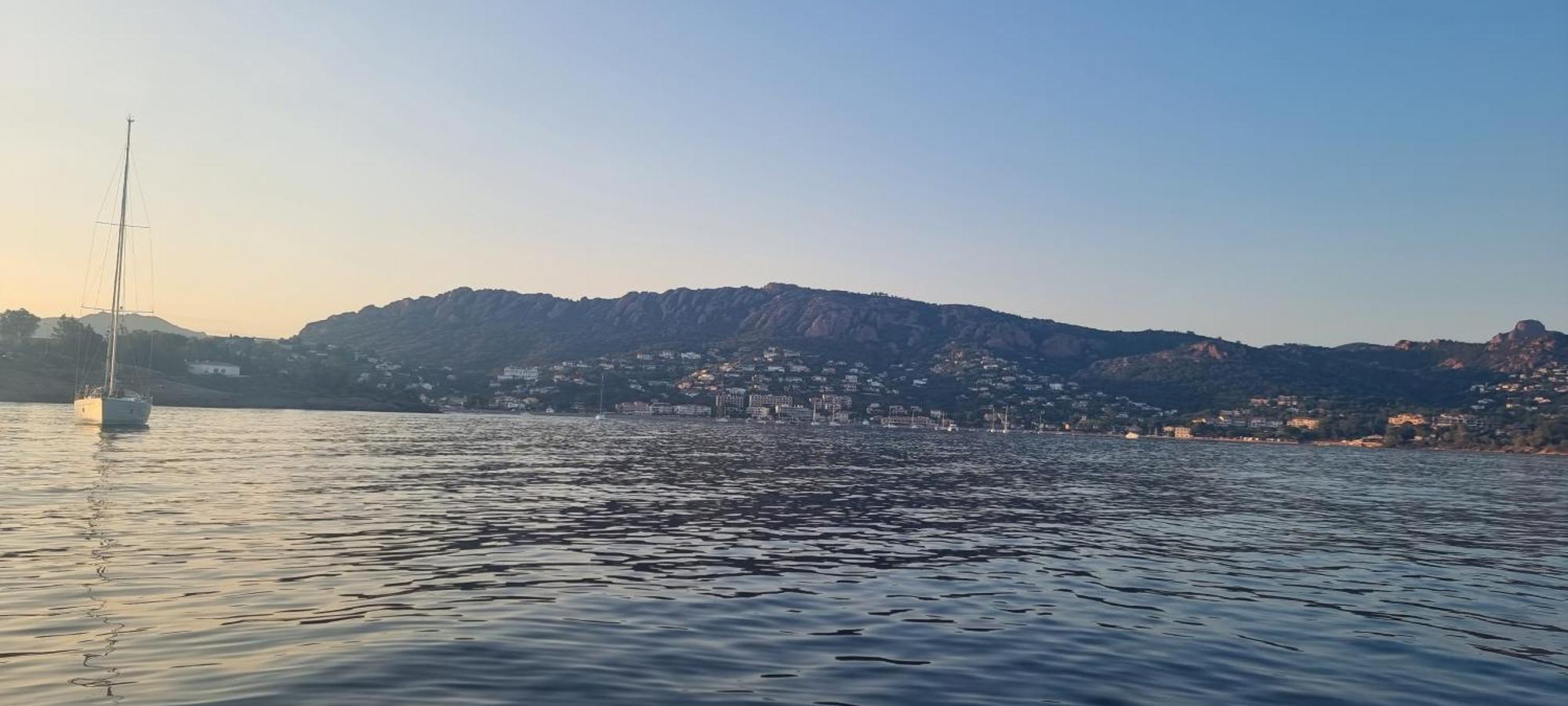 Agay Cap Esterel Le Hameau F2 Clim Plein Sud Dernier Etage Magnifique Vue Mer Saint-Raphaël Exteriör bild