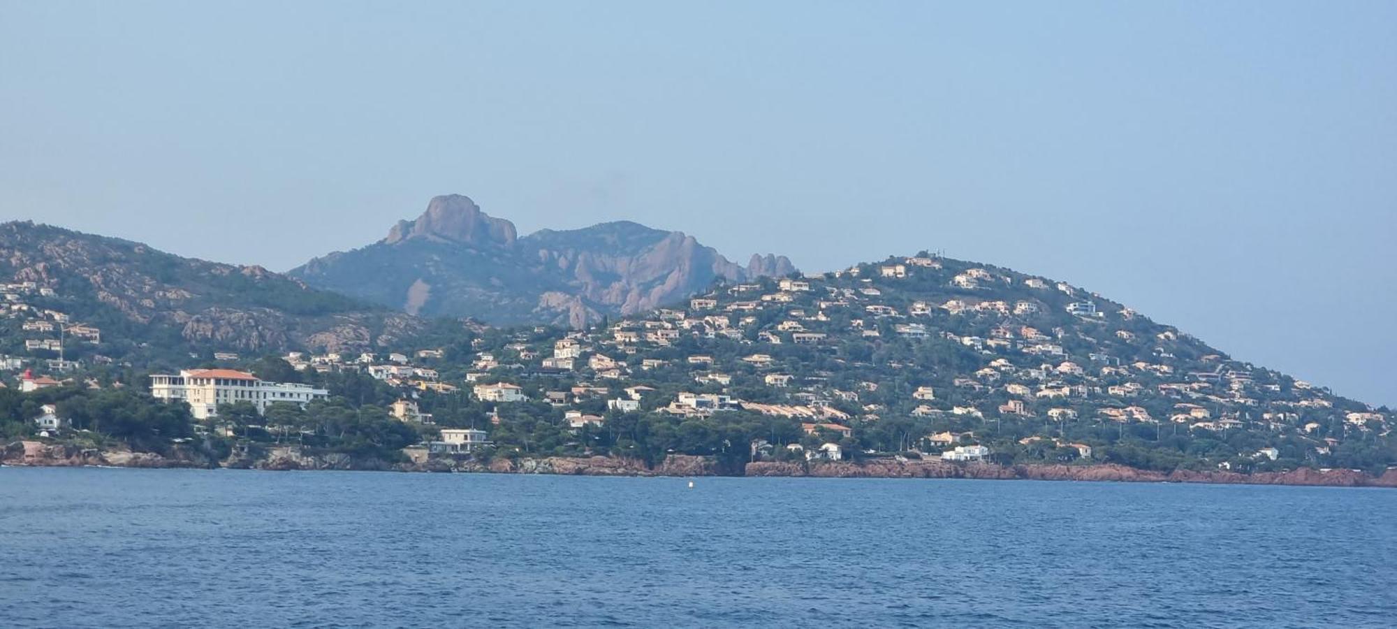 Agay Cap Esterel Le Hameau F2 Clim Plein Sud Dernier Etage Magnifique Vue Mer Saint-Raphaël Exteriör bild