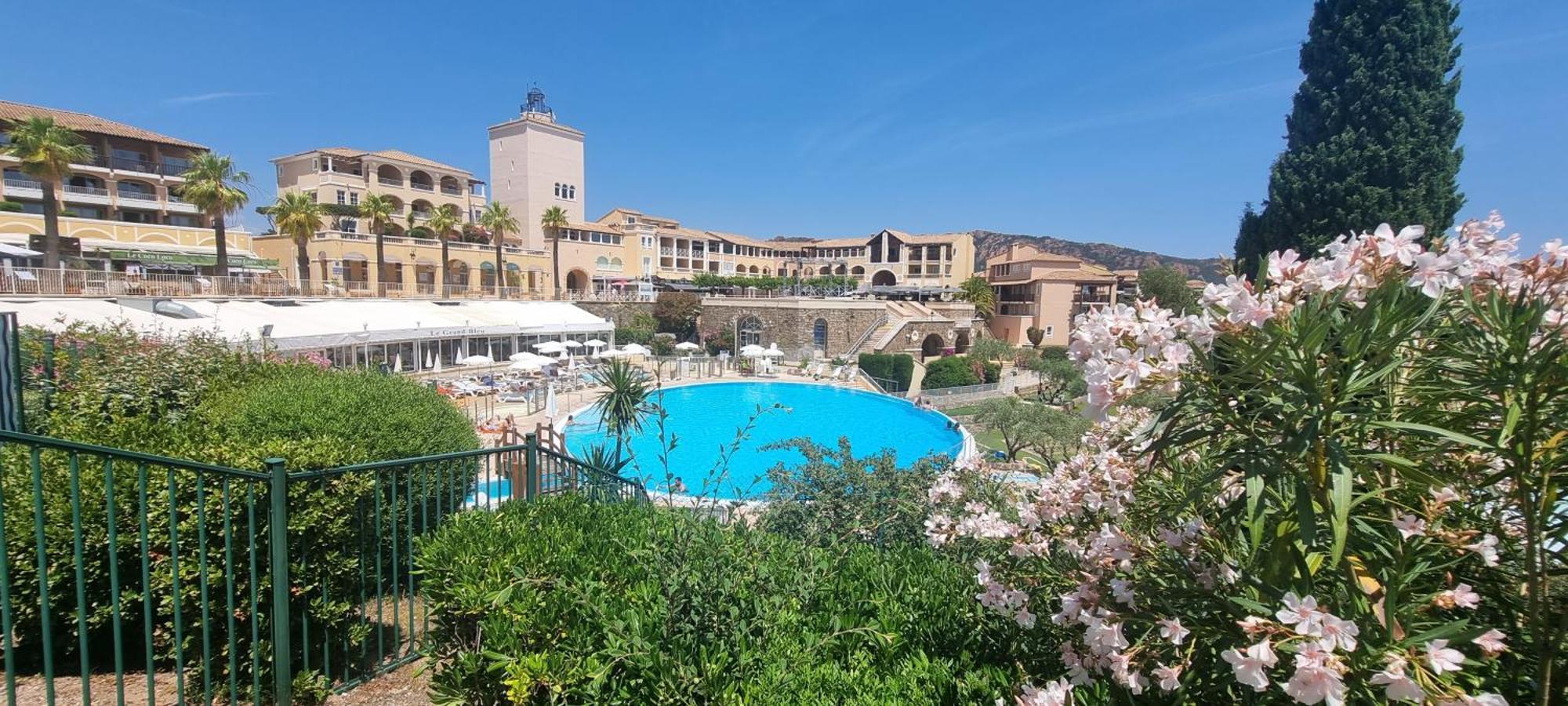 Agay Cap Esterel Le Hameau F2 Clim Plein Sud Dernier Etage Magnifique Vue Mer Saint-Raphaël Exteriör bild