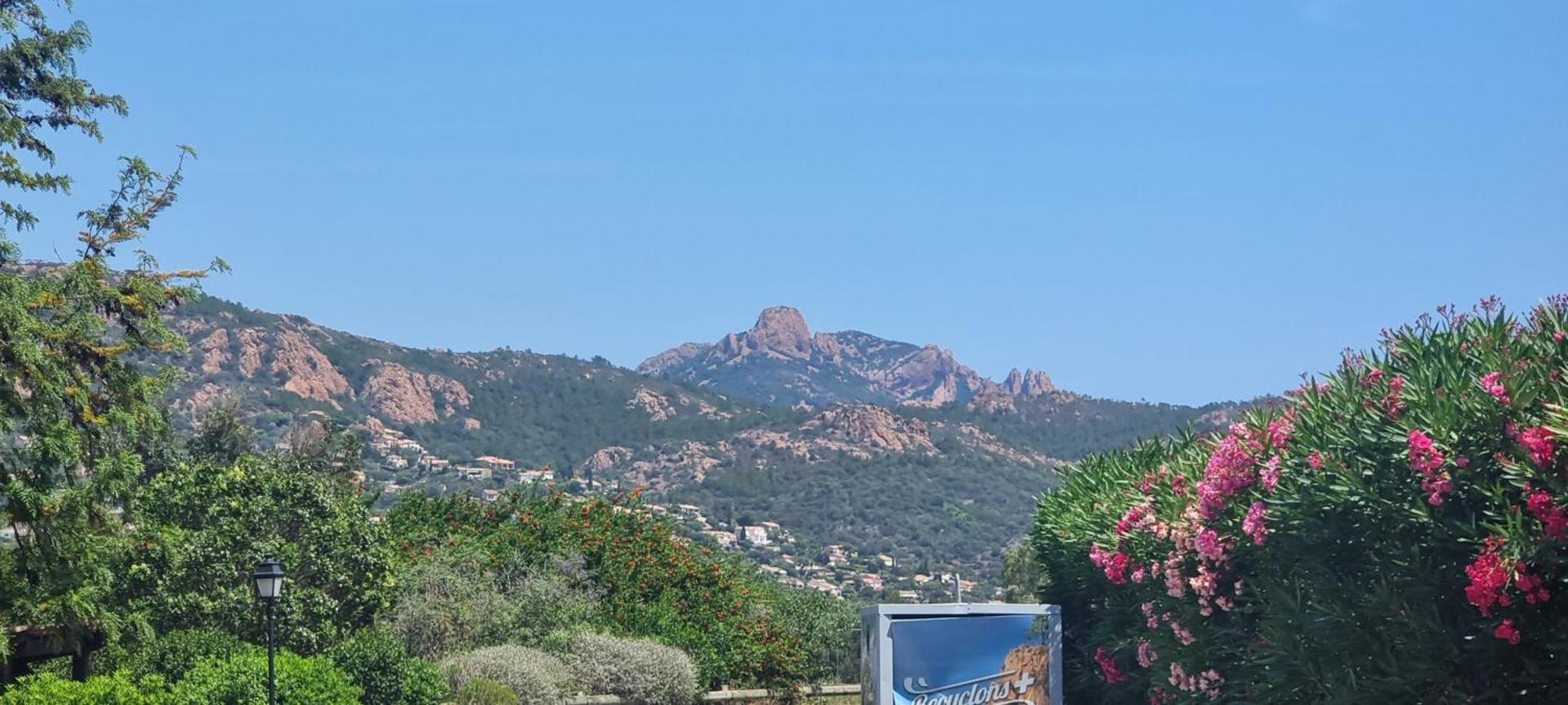 Agay Cap Esterel Le Hameau F2 Clim Plein Sud Dernier Etage Magnifique Vue Mer Saint-Raphaël Exteriör bild
